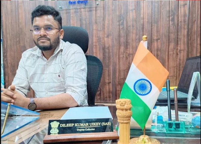महिला आरक्षक की शिकायत पर डिप्टी कलेक्टर पर दुष्कर्म का मामला दर्ज,