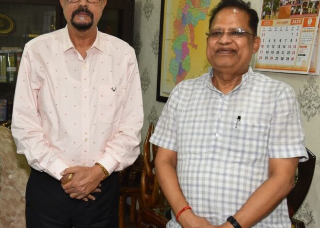 कैबिनेट विस्तार ब्रेकिंग -बिलासपुर विधायक अमर अग्रवाल और रायपुर उत्तर विधायक पुरन्दर मिश्रा  ने की राज्यपाल से मुलाक़ात, विधानसभा अध्यक्ष डॉ रमन सिंह दिल्ली रवाना, 21 अगस्त को शपथ ले सकते है 3 मंत्री