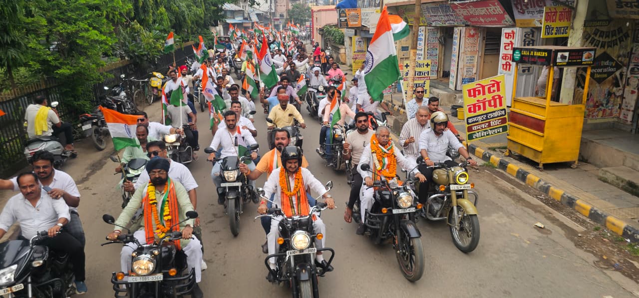 तिरंगा यात्रा रैली निकाल कर भाजपा ने दिखाई देशभक्ति का जज्बा,,, तिरंगा राष्ट्रीय एकता अखंडता का प्रतीक, इसी मे है हमारी शान–केंद्रीय राज्य मंत्री तोखन साहू,,,,,,,