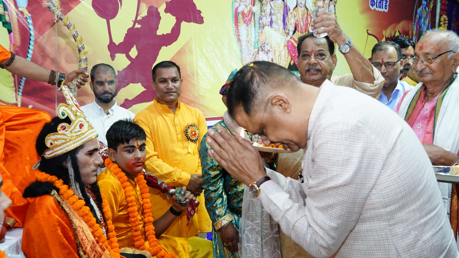 विजयादशमी पर विधायक अमर अग्रवाल ने दी शुभकामनाएं, शहर भर में रावण दहन कार्यक्रमों में रहे मुख्य अतिथि