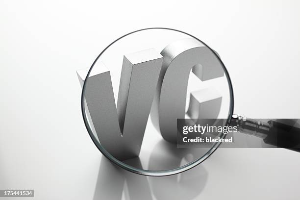 शहर में चल रहा है लाइसेंस की आड़ में 10% ब्याज और वी सी का अवैध कारोबार,, चेक और स्टाम्प की आड़ मे प्रताड़ित कर वसूलते है रकम