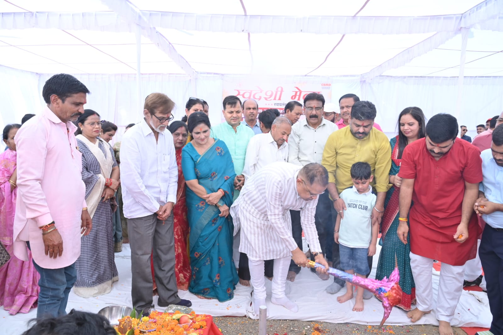 14 नवंबर से शुरू होने वाले स्वदेशी मेला का भूमि पूजन कार्यक्रम पूर्व मंत्री,नगर विधायक अमर अग्रवाल के आतिथ्य मे संपन्न हुआ,