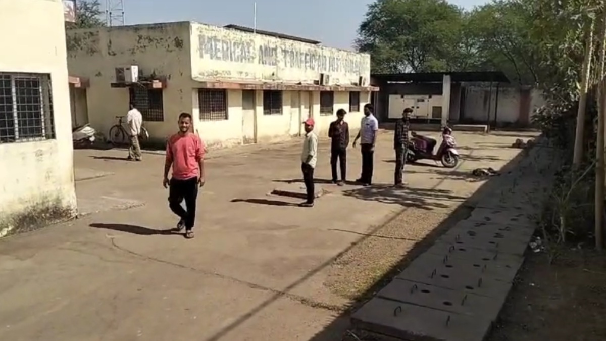 सड़क ठेकेदार बी आर गोयल के ठिकानों पर&nbsp; IT की रेड