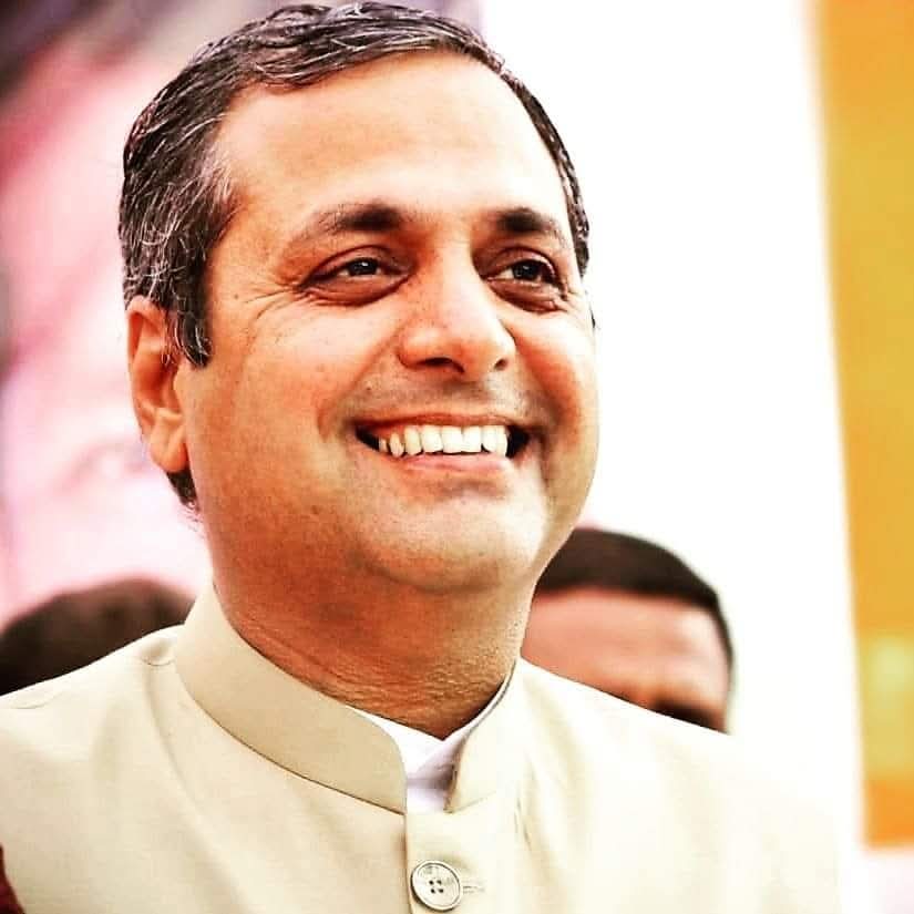 स्वामी आत्मानंद के मासूम बच्चों के भविष्य कलेक्टर और डीईओ भी नहीं बचा पाए- शैलेष,,,,,बीजेपी सरकार स्वामी आत्मानंद योजना की लोकप्रियता से खुश नहीं