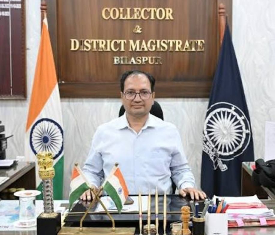 पेट्रोल डीजल के अनावश्यक वितरण पर रोक,, वाहनों को ही मिलेगा ईंधन, अवैध परिवहन व कालाबाजारी पर होगी कड़ी कार्यवाही,,कलेक्टर ने जारी किया आदेश