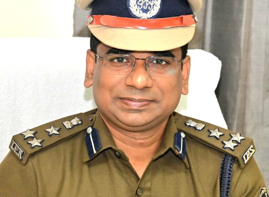 IPS संतोष सिंह CISF में बनेंगे DIG : केंद्रीय प्रतिनियुक्ति पर जाएंगे संतोष सिंह, गृह मंत्रालय ने जारी किया आदेश…