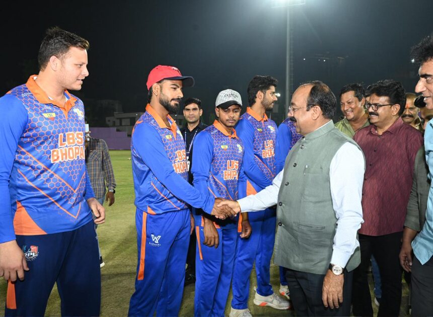 बिलासपुर में अंतरराष्ट्रीय स्तर का क्रिकेट खेल मैदान बनाने की तैयारी, क्रिकेट खिलाड़ियों का हब बनेगा बिलासपुर- डिप्टी CM अरुण साव,,, कलेक्टर और वरिष्ठ पुलिस अधीक्षक ने कहा बिलासपुर खेल और खिलाड़ियों का शहर