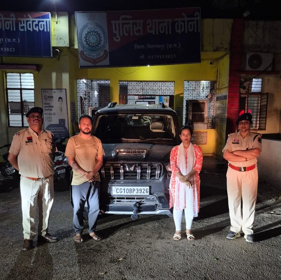 स्कॉर्पियो पर सड़क पर बर्थडे सेलिब्रेशन करना पड़ा महंगा, पुलिस ने युवक और युवती को किया गिरफ्तार