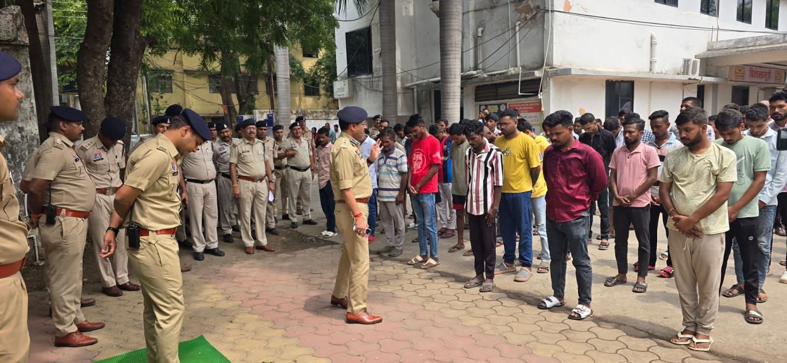 बिलासपुर पुलिस का बड़ा अभियान: 85 संदिग्ध हिरासत में, 56 गुंडा-बदमाशों पर कार्रवाई, 25 भेजे गए जेल, एसएसपी का स्पष्ट संदेश सुधर जाए वरना जिलाबदर होने के लिए तैयार रहे